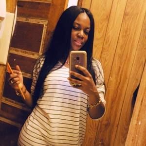 Meet your Posher, Tia